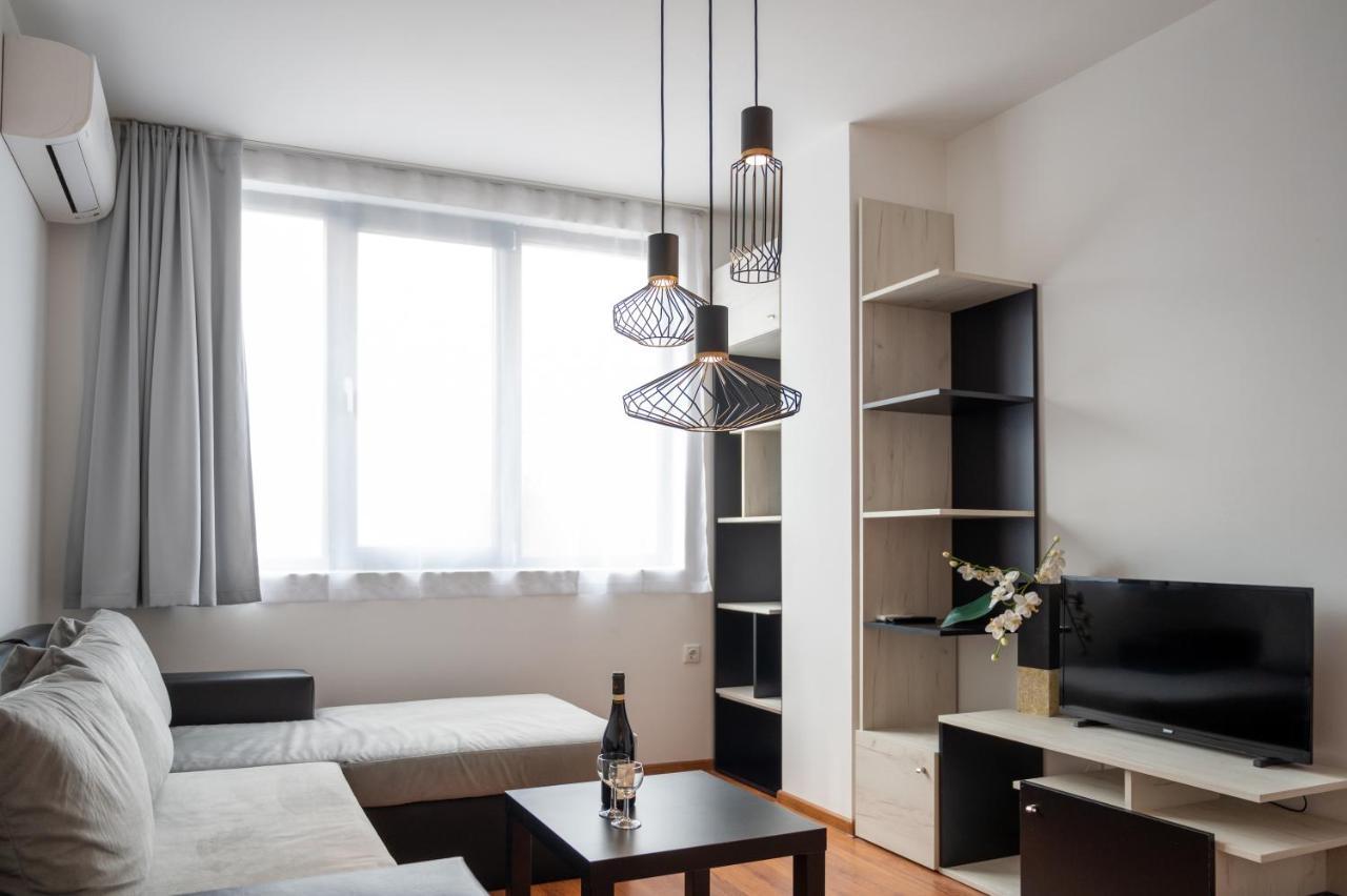 Sunny 1Bdr Apartment Near Center София Экстерьер фото