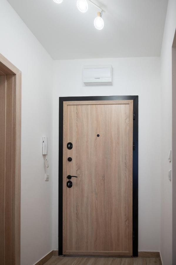 Sunny 1Bdr Apartment Near Center София Экстерьер фото